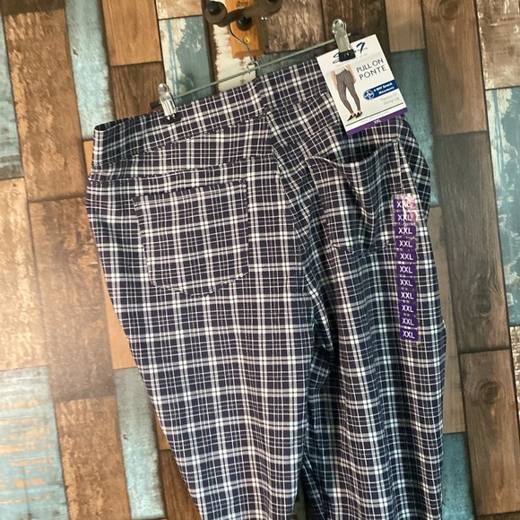 Seven7 pull on Pinterest stretchy plaid pants - Picture 12 of 16